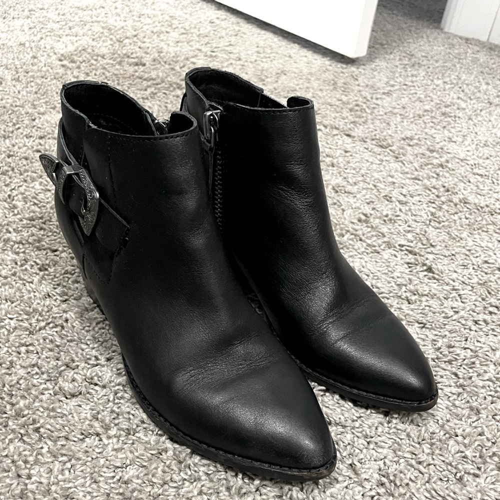 Steve Madden ankle boot size 8
